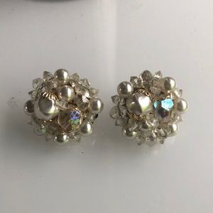 Pearl cluster clip ons